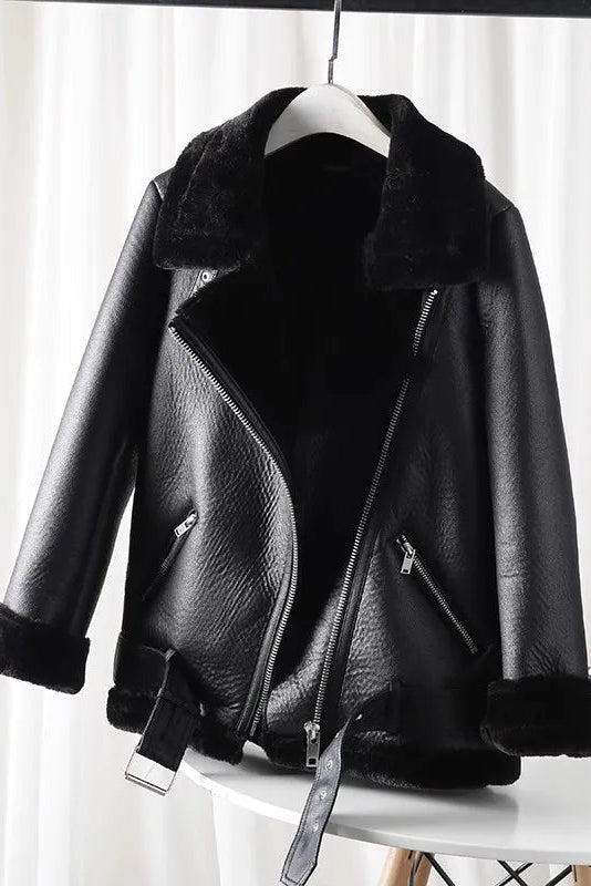 Dalvyn Women's Shearling Jacket – Shearling Biker Jacket – Close-Up of Zipper Detail