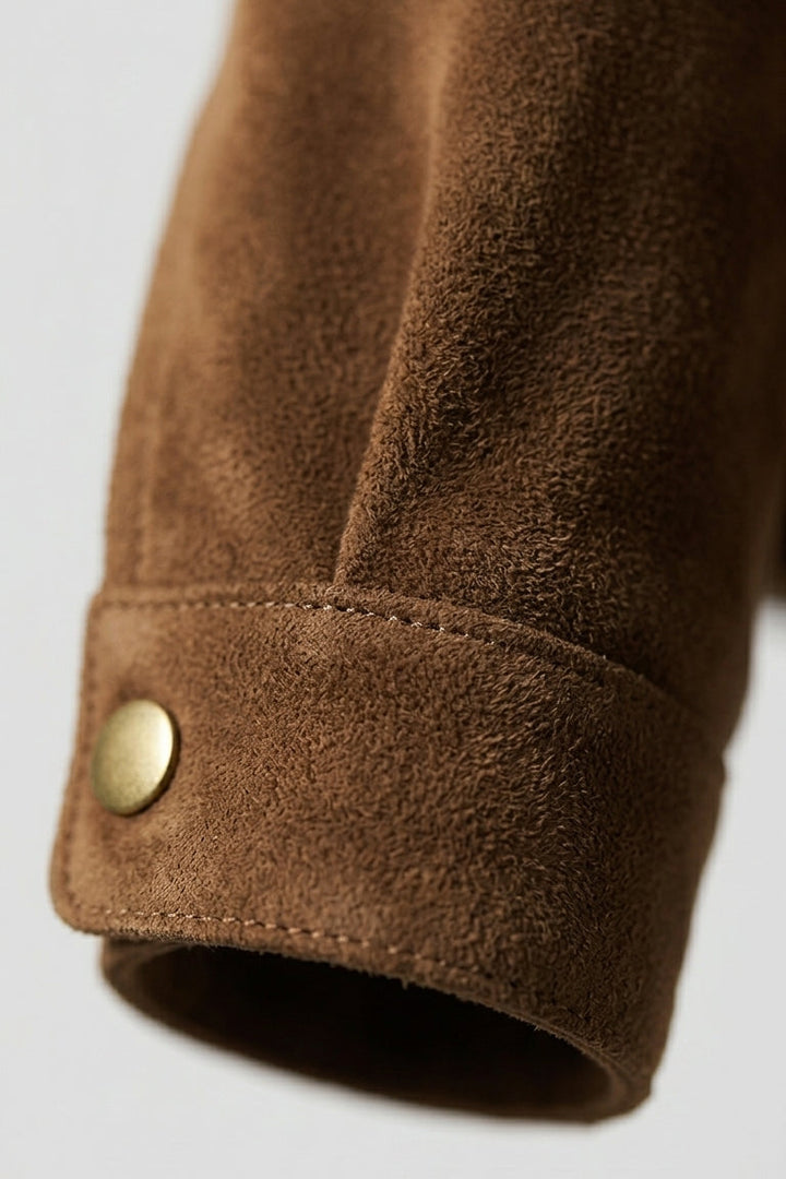 KENDALL - Close-up of brown suede jacket cuff