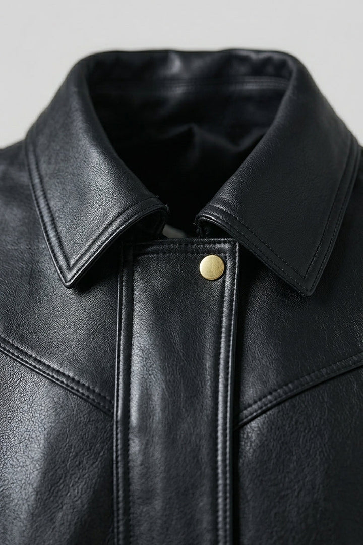 HAILEY - Close-up of leather jacket collar and button