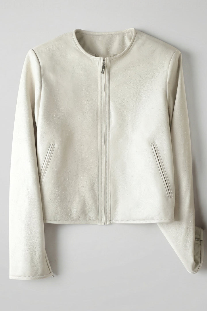 KENNA - White leather jacket, close-up of zipper, textured finish