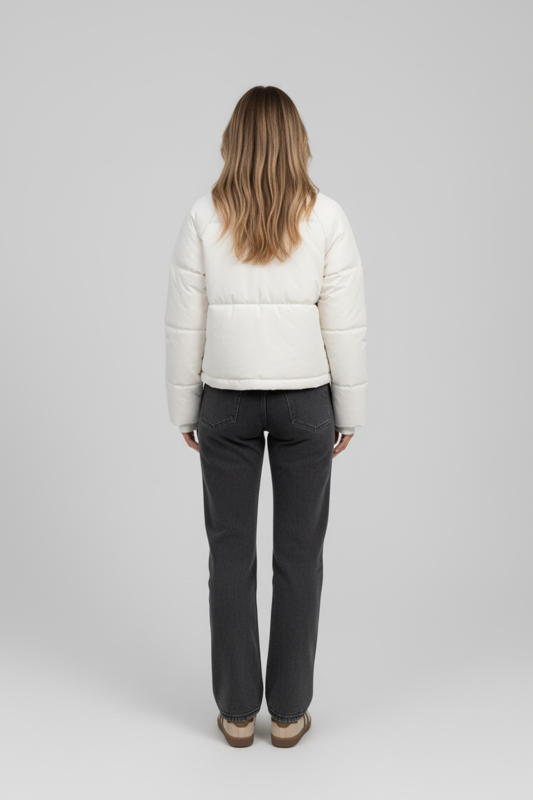 Dalvyn women’s puffer jacket – lightweight cotton parka with modern warmth, sleek fit, and soft volume for effortless winter chic.