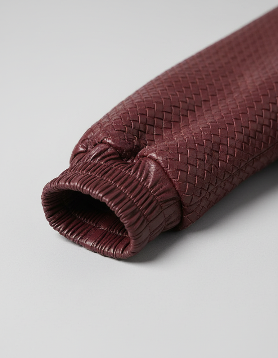 SUTTON - Detail of burgundy woven jacket elasticated cuff