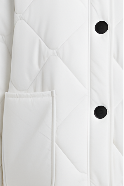 Women’s diamond quilt pattern puffer in cropped silhouette