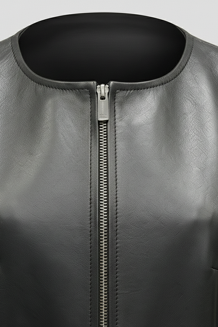 HOLLAND - Sheepskin Leath - collar close-up, textured stitching, luxury neckline