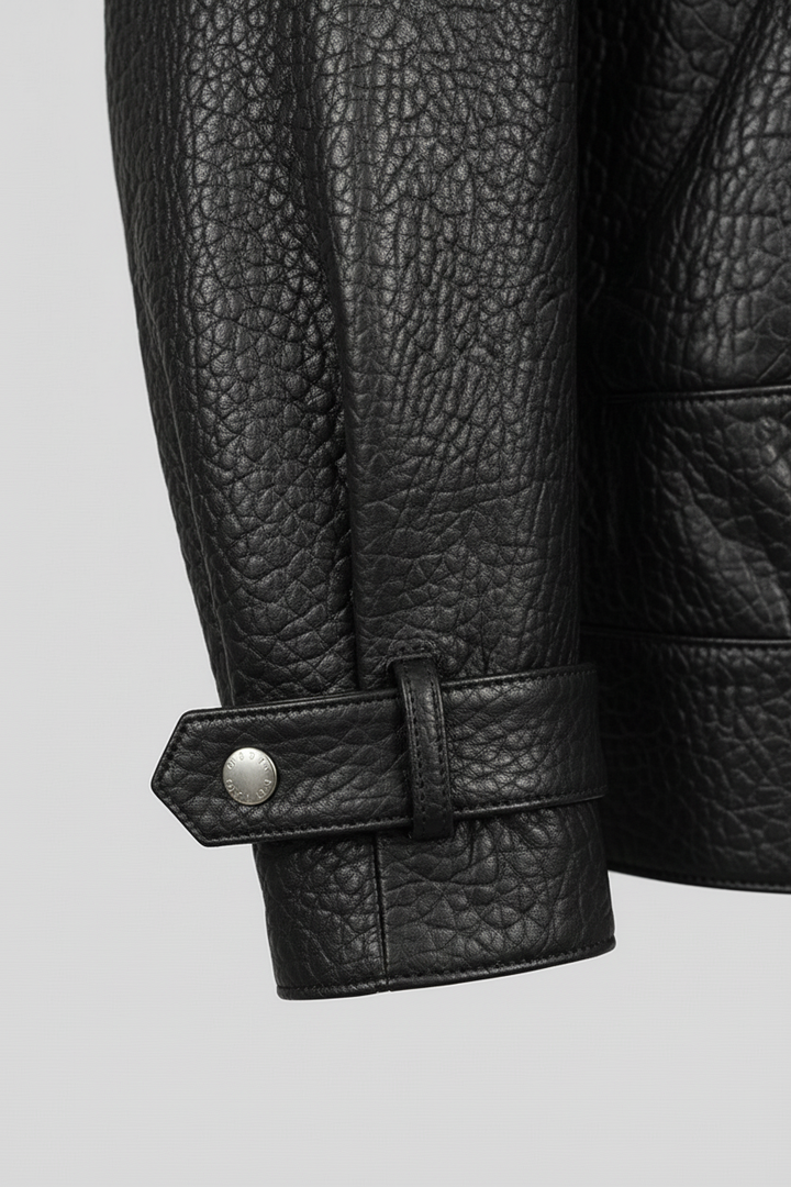 RIVER - Oversized Bubble - sleeve closure, metal buttons, stitching detail