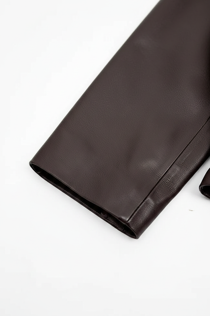 VALERIE - OVERSIZED PLEAT - luxurious sleeve detail